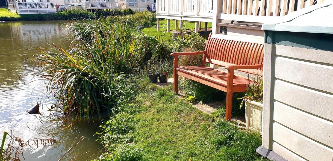 Lakeside Cotswold Holiday Home Cirencester Buitenkant foto