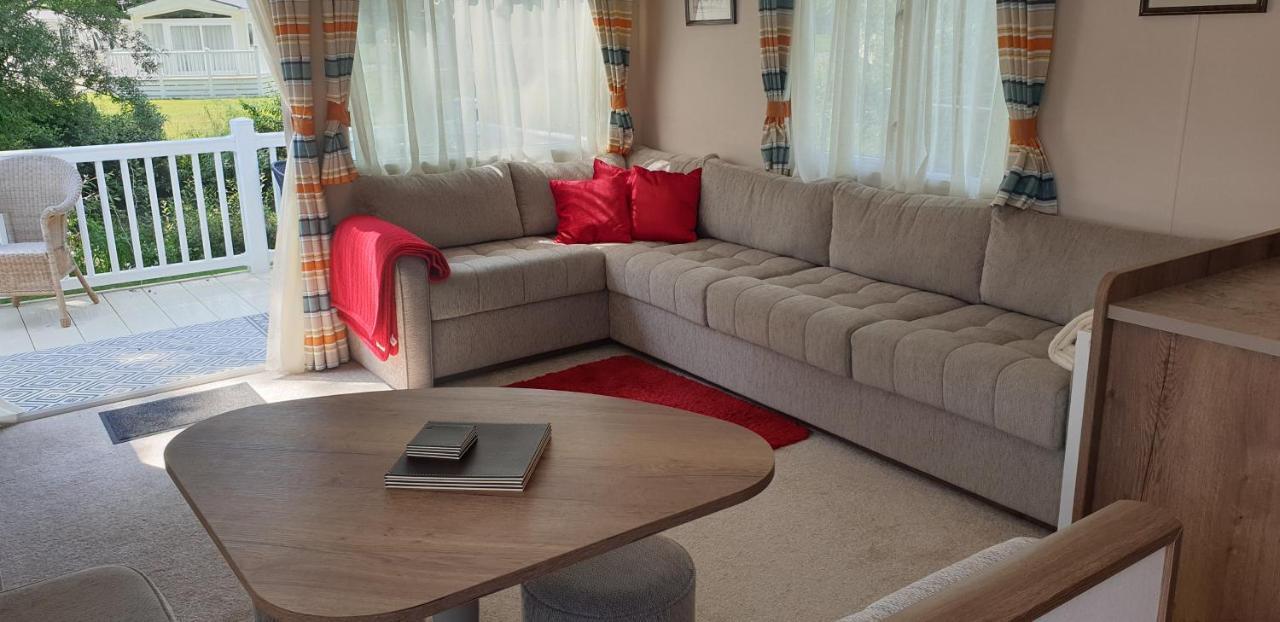 Lakeside Cotswold Holiday Home Cirencester Buitenkant foto
