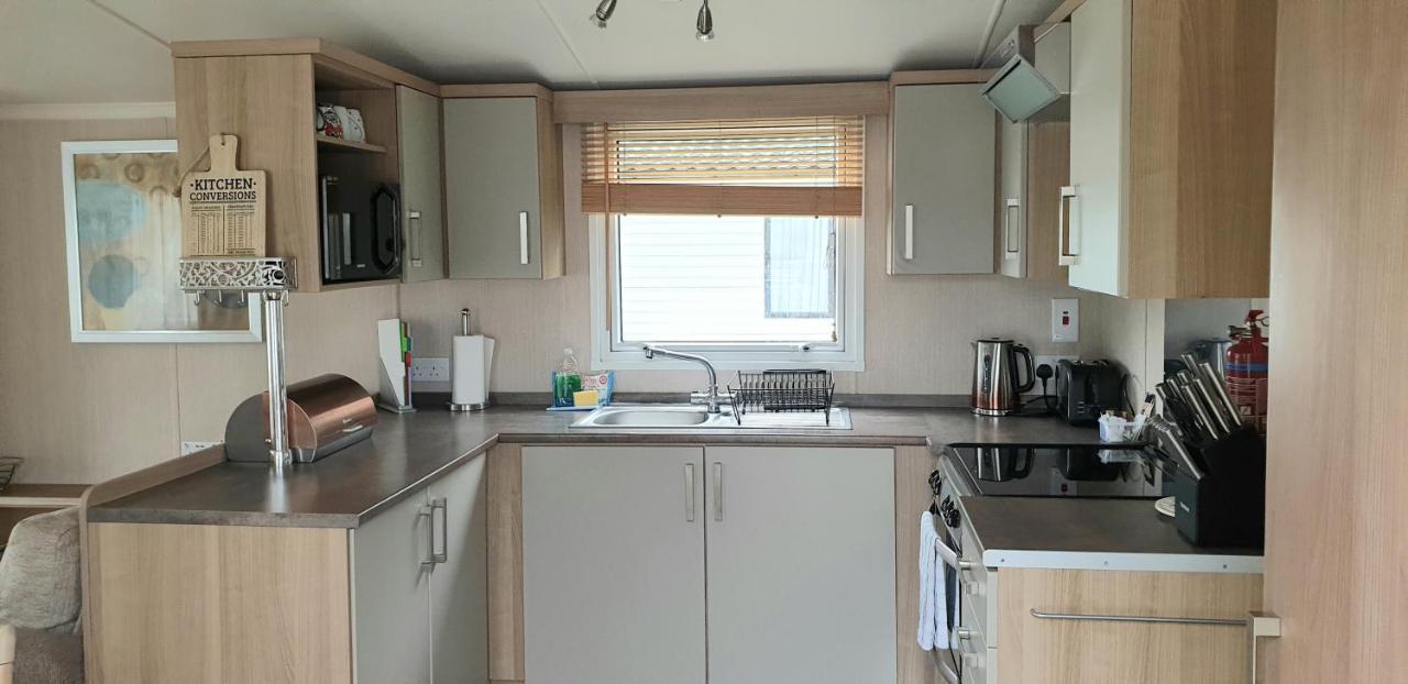Lakeside Cotswold Holiday Home Cirencester Buitenkant foto