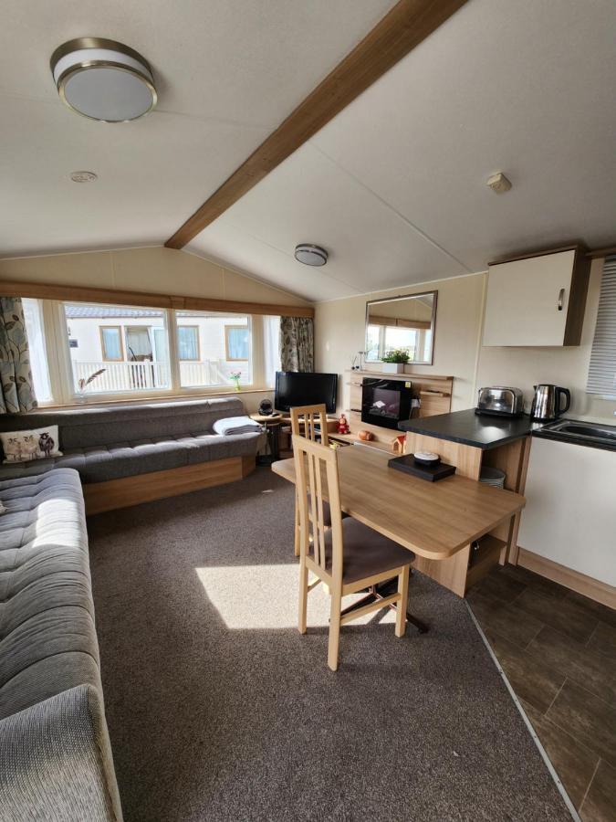 Lakeside Cotswold Holiday Home Cirencester Buitenkant foto