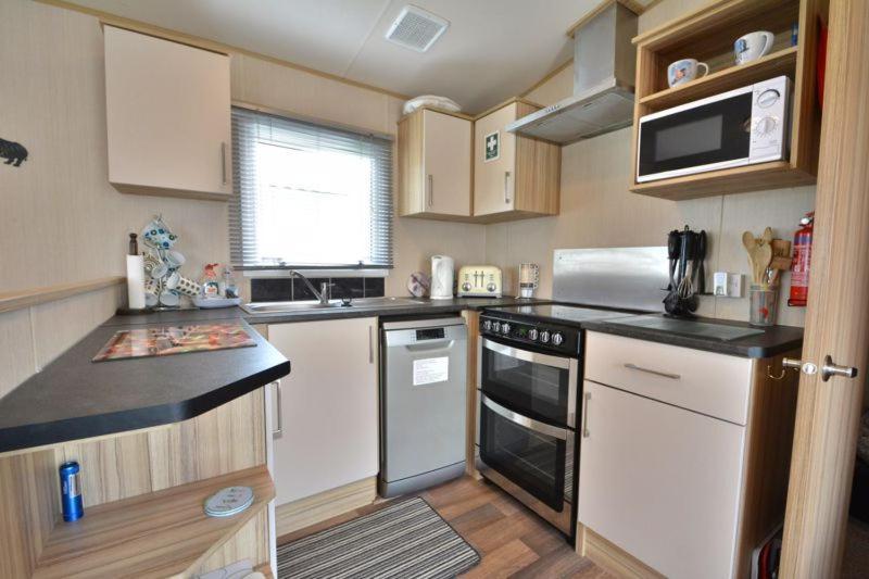 Lakeside Cotswold Holiday Home Cirencester Buitenkant foto