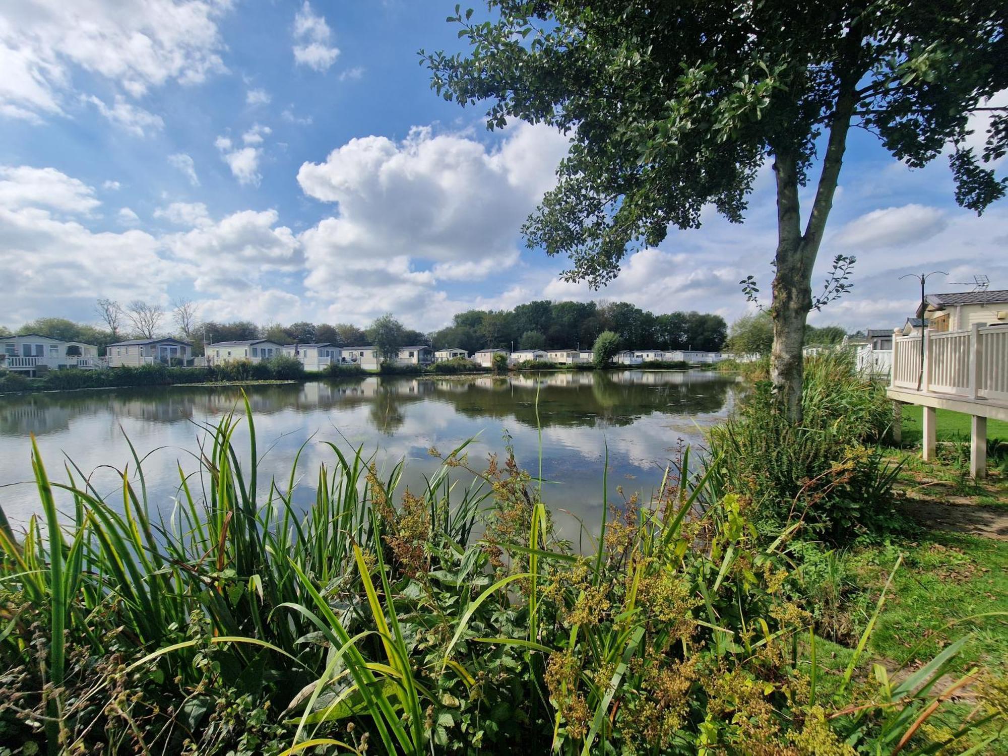 Lakeside Cotswold Holiday Home Cirencester Buitenkant foto